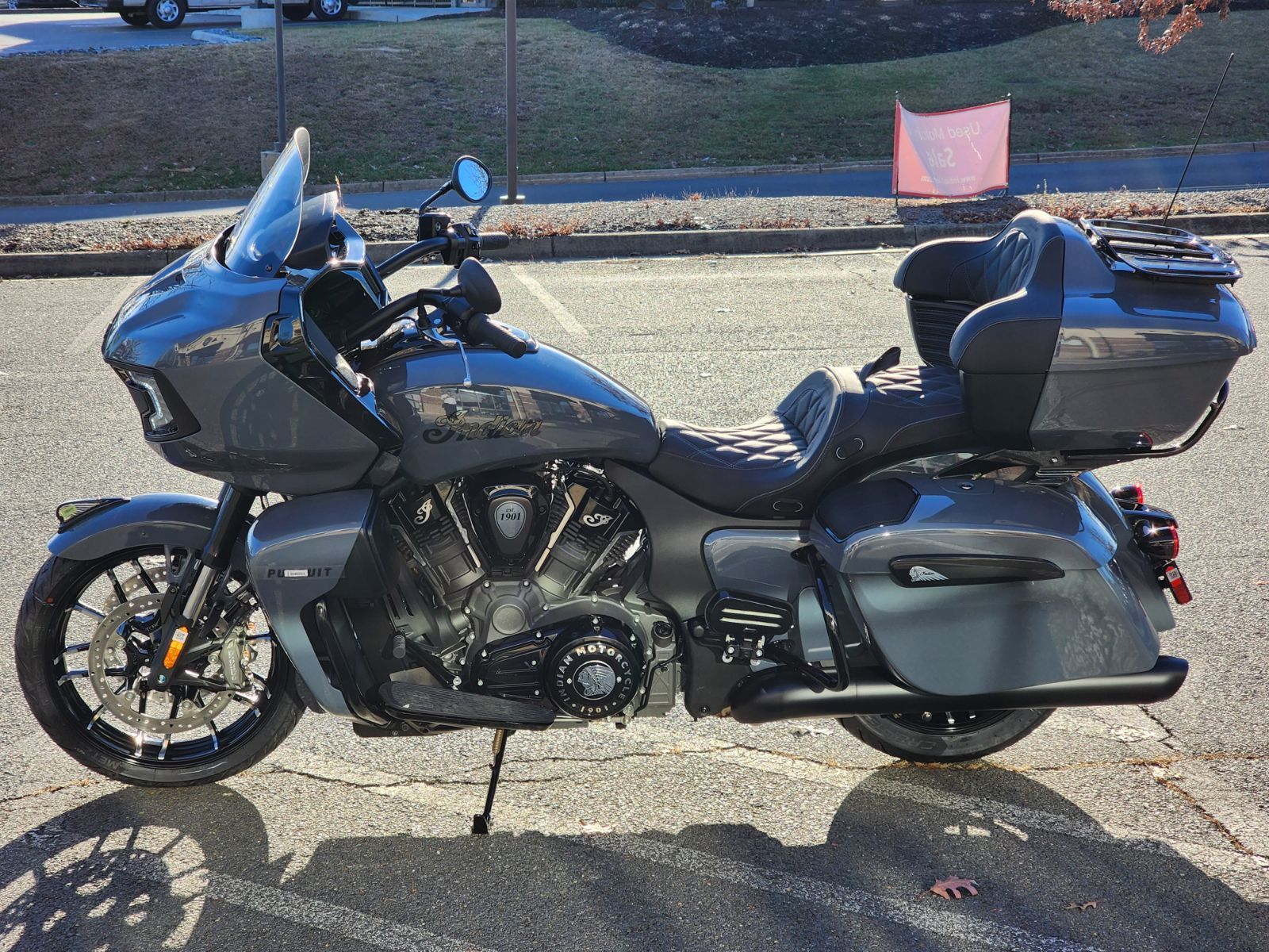 2024 Indian Motorcycle Pursuit® Dark Horse® with PowerBand Audio Package in Fredericksburg, Virginia - Photo 5