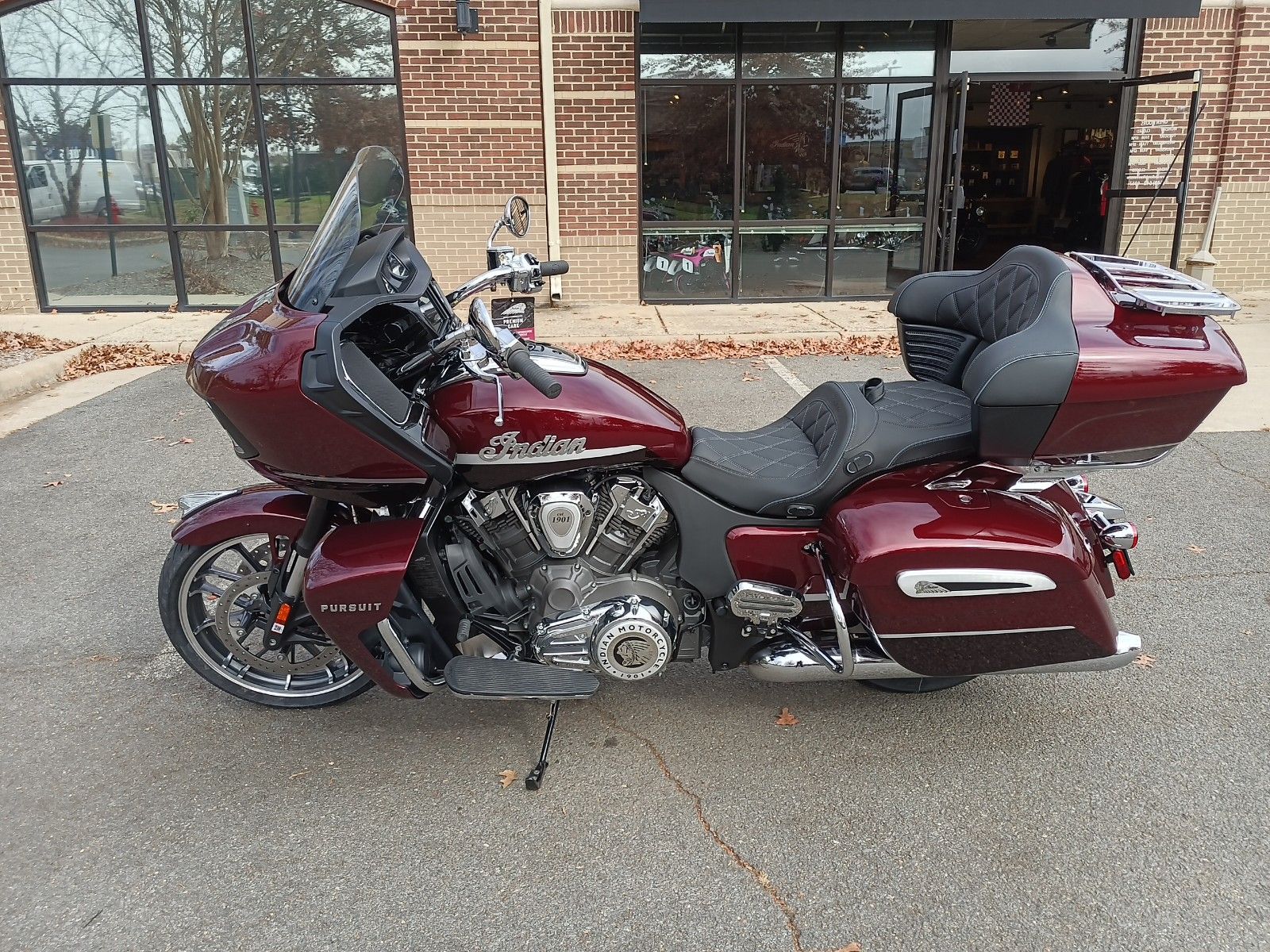 2022 Indian Pursuit® Limited® with Premium Package in Fredericksburg, Virginia - Photo 2