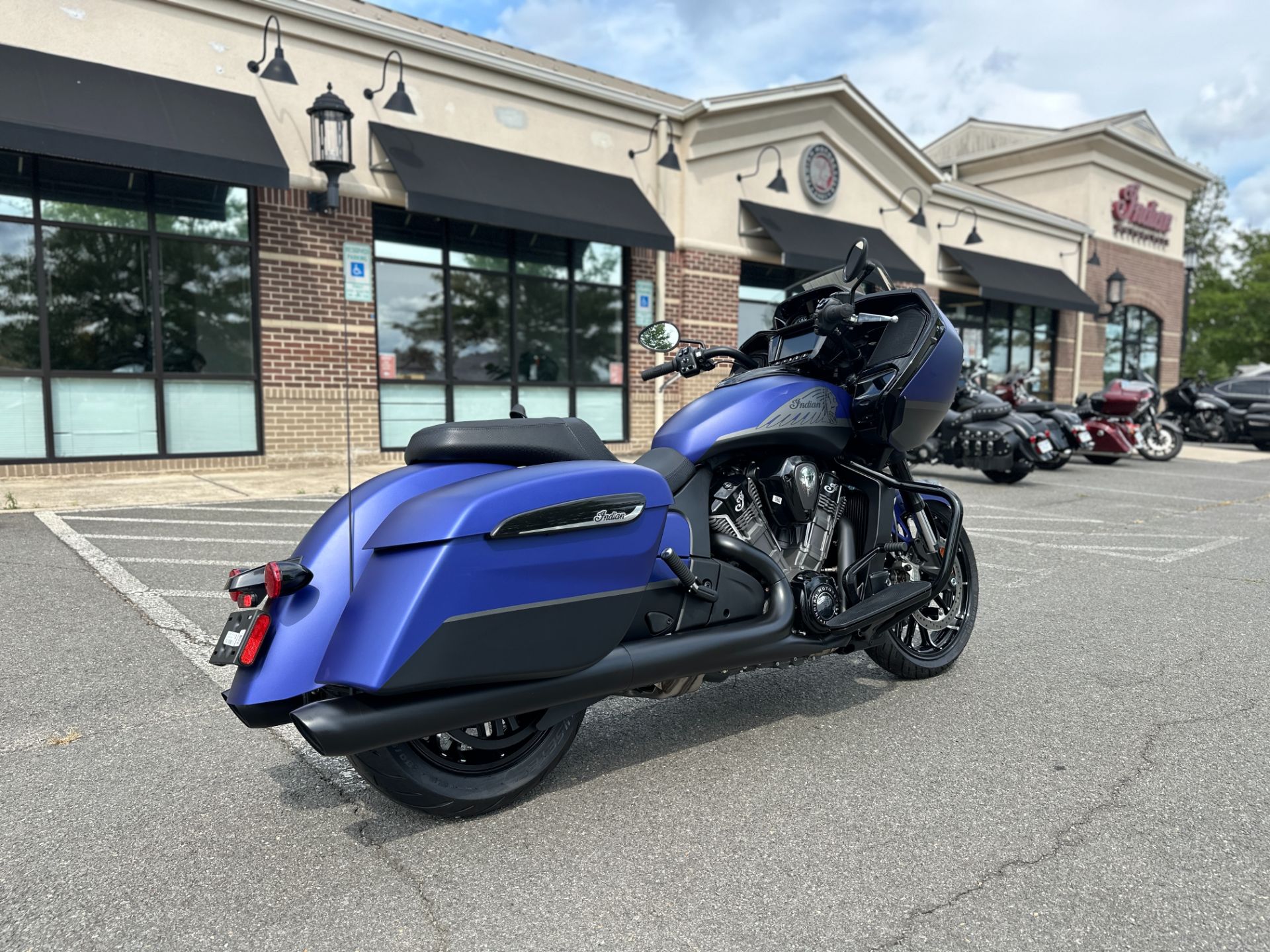 2024 Indian Motorcycle Challenger® Dark Horse® in Fredericksburg, Virginia - Photo 9