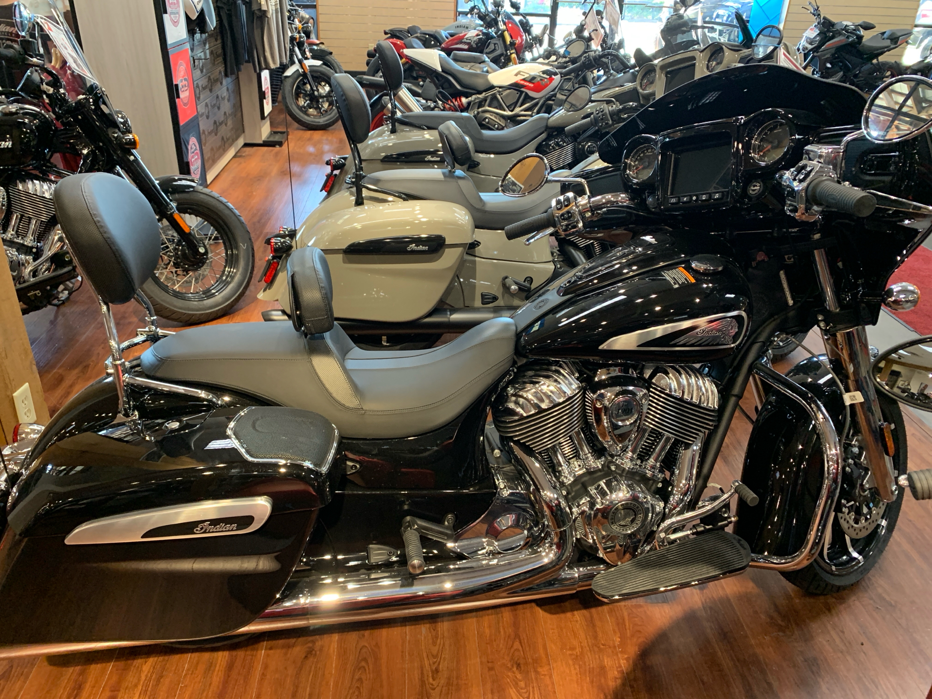 2024 Indian Motorcycle Chieftain® Limited with PowerBand Audio Package in Ridgeland, Mississippi - Photo 1