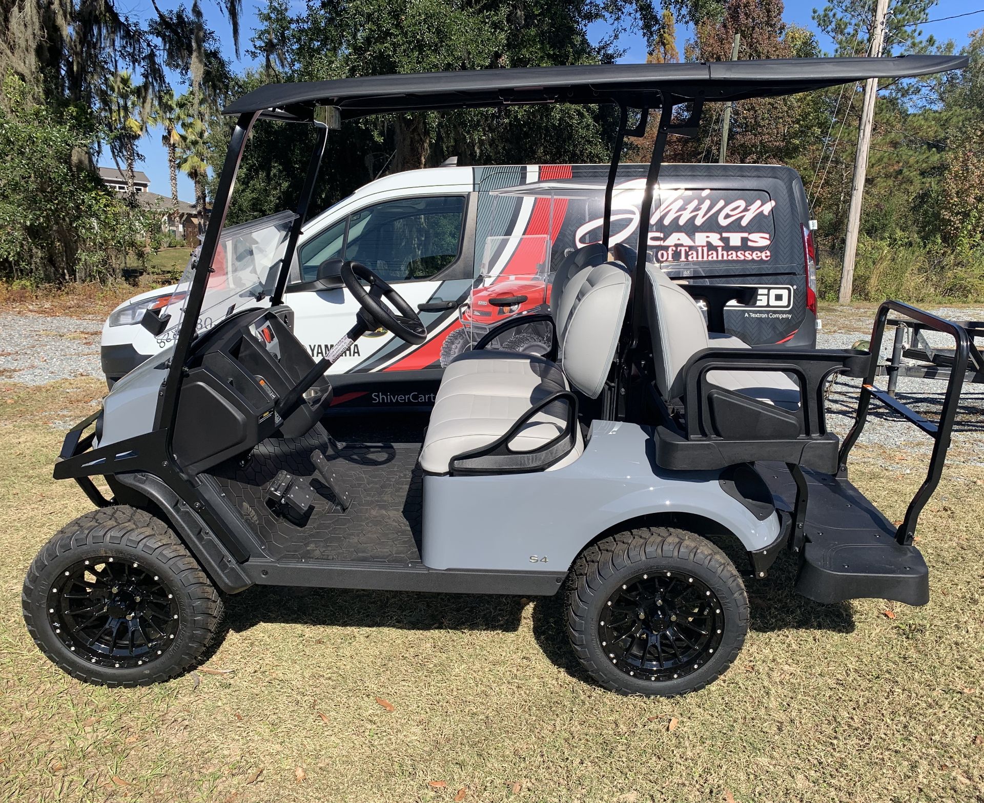 2024 E-Z-GO EXPRESS S4 GAS-EFI in Tifton, Georgia - Photo 1