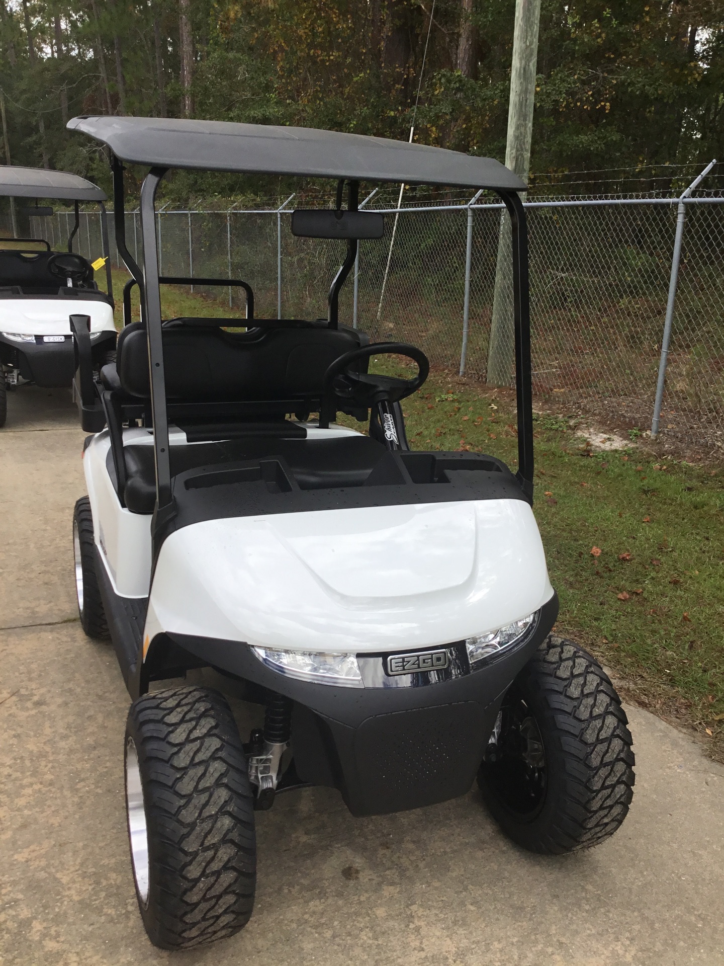 2024 EZGO EZGOVALOR Golf Carts Tifton