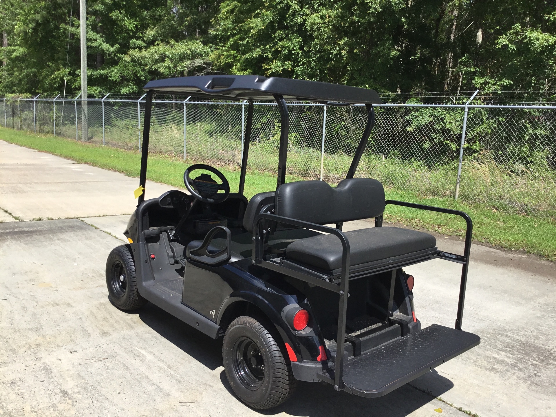 2023 E-Z-GO RXV GAS EFI in Tifton, Georgia - Photo 3