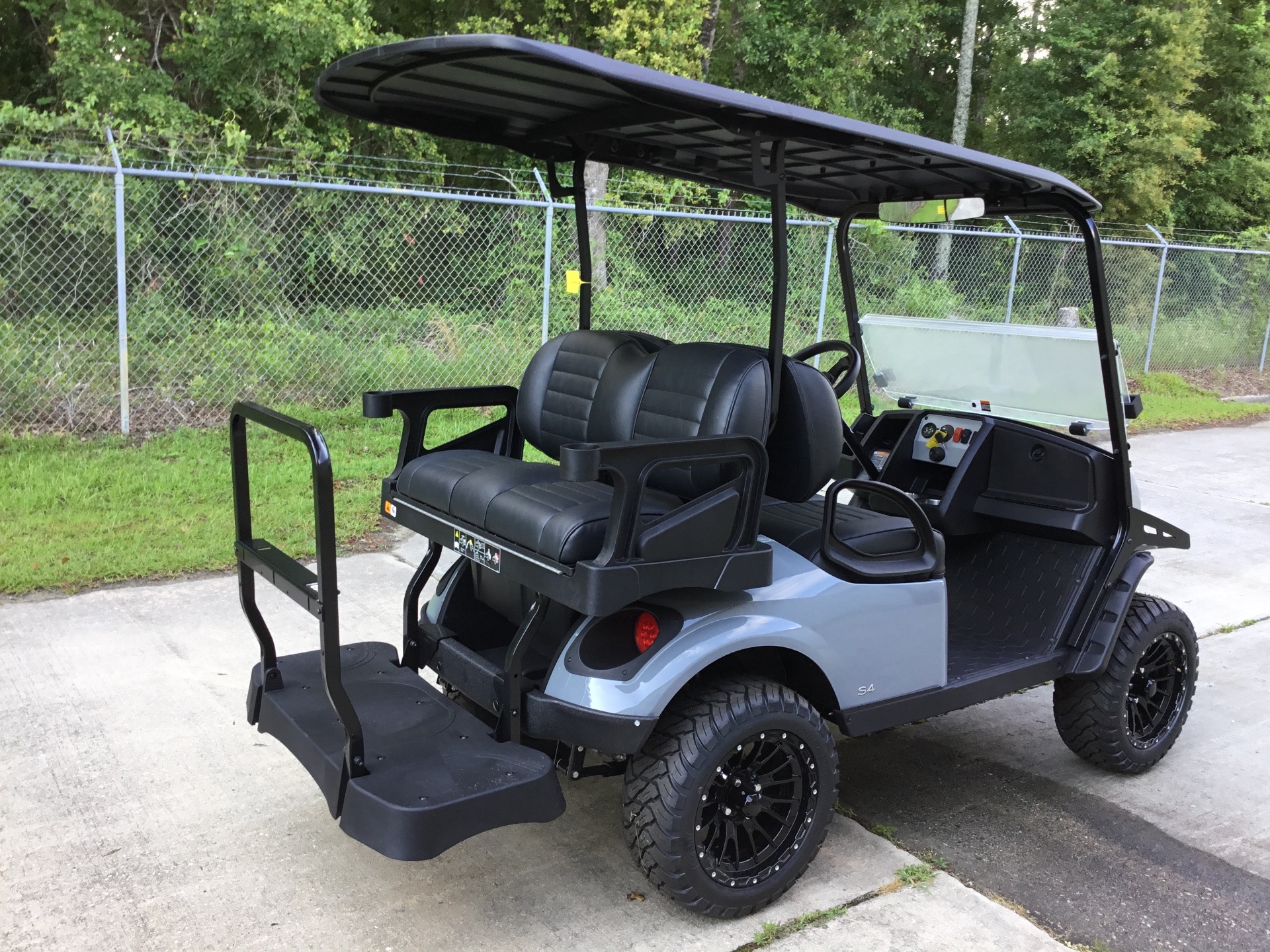 2024 E-Z-GO S/4  G. EFI in Tifton, Georgia - Photo 6