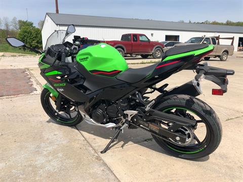 2022 Kawasaki Ninja 400 ABS KRT Edition in Cambridge, Ohio - Photo 4