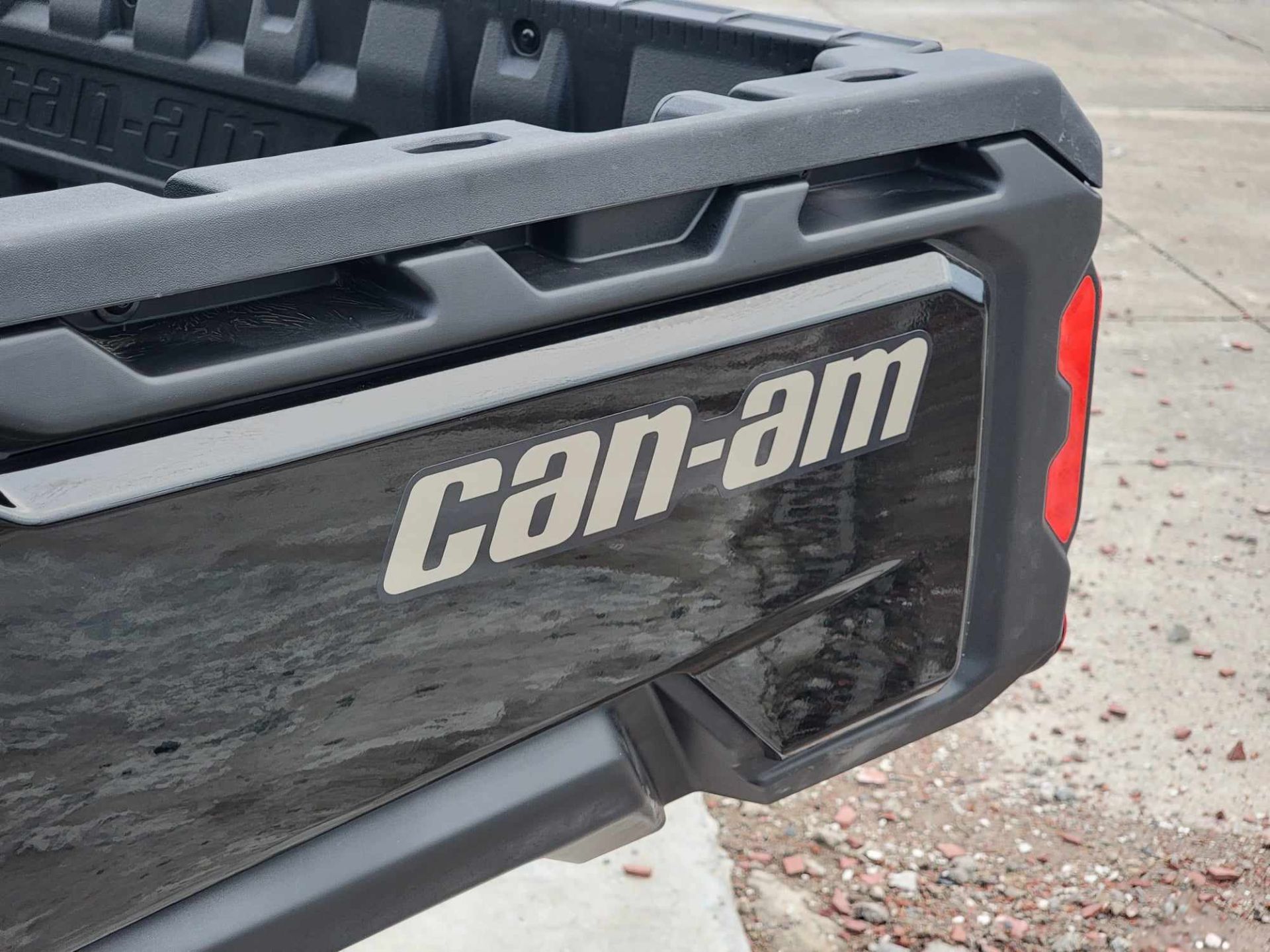2024 Can-Am Defender MAX Lone Star CAB HD10 in Cambridge, Ohio - Photo 9