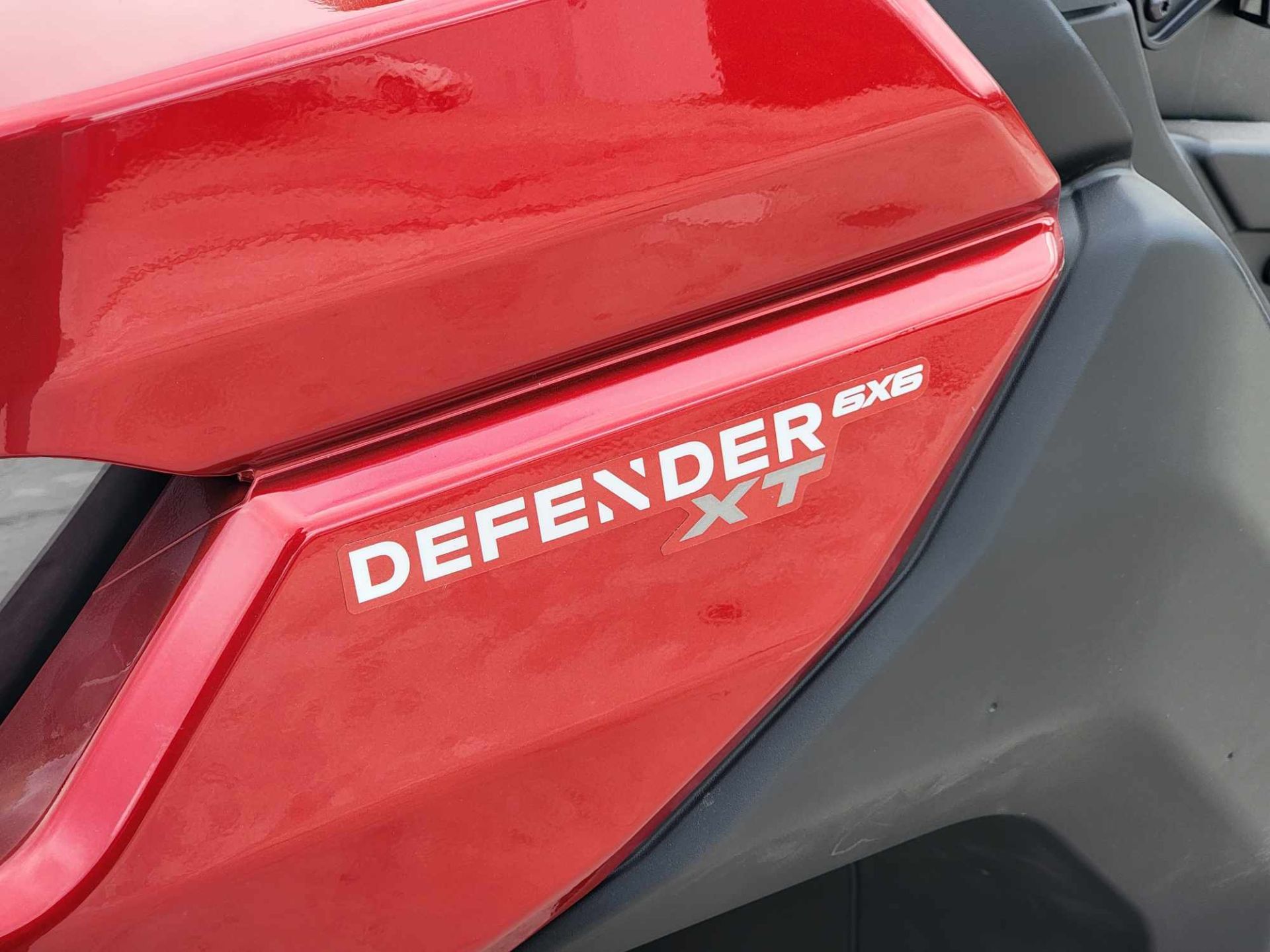 2024 Can-Am Defender 6x6 XT HD10 in Cambridge, Ohio - Photo 7