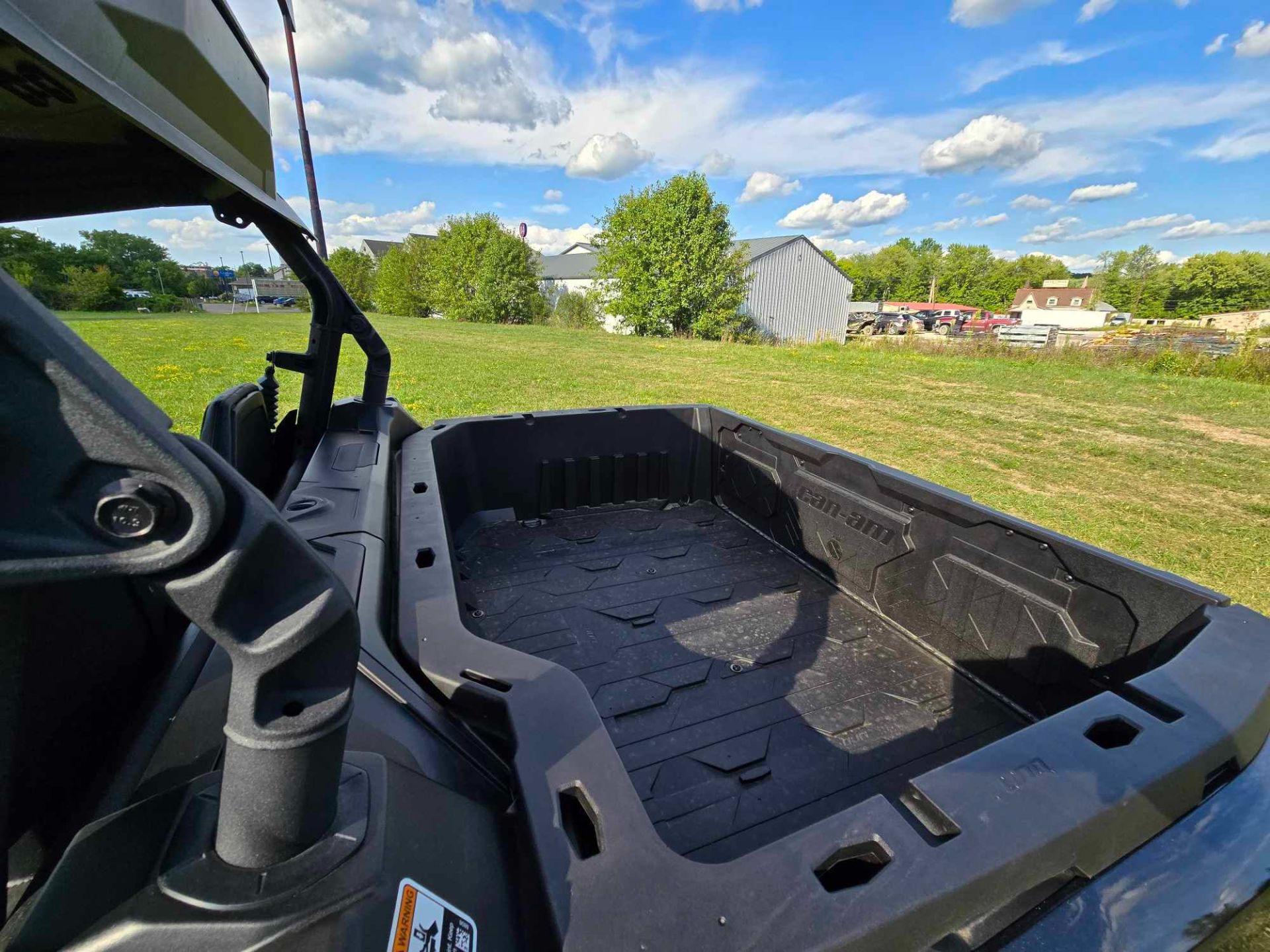 2024 Can-Am Commander XT 1000R in Cambridge, Ohio - Photo 13