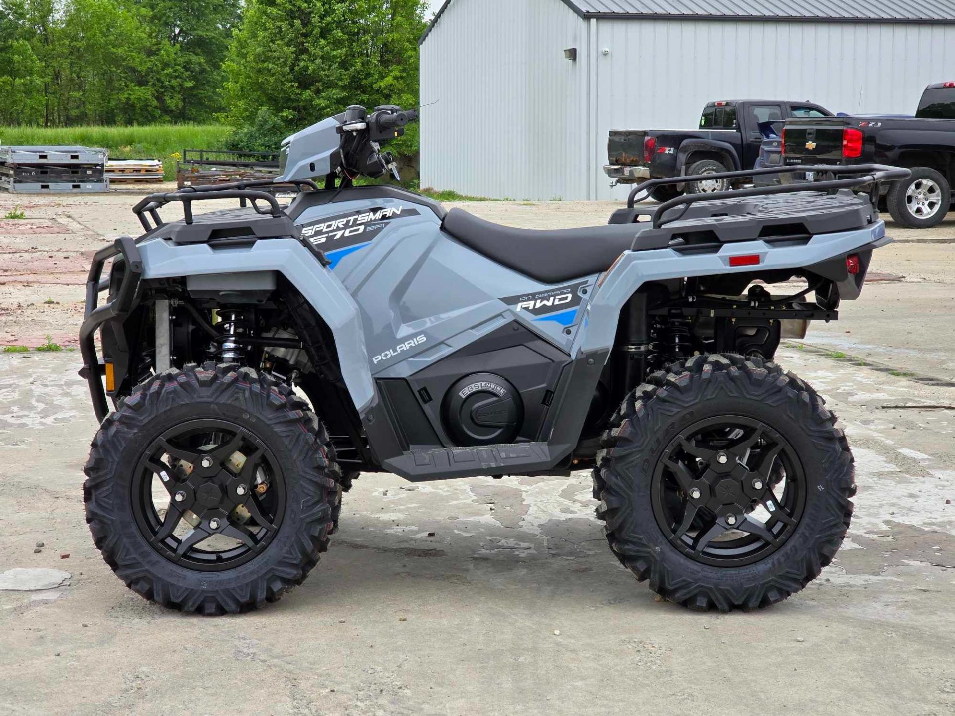 2024 Polaris Sportsman 570 Premium in Cambridge, Ohio - Photo 2