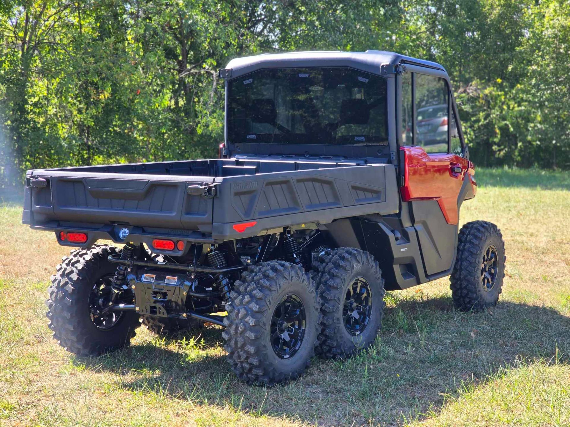 2025 Can-Am Defender 6x6 Limited in Cambridge, Ohio - Photo 6