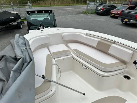 2020 Robalo R200 Center Console in Bridgeport, New York - Photo 7