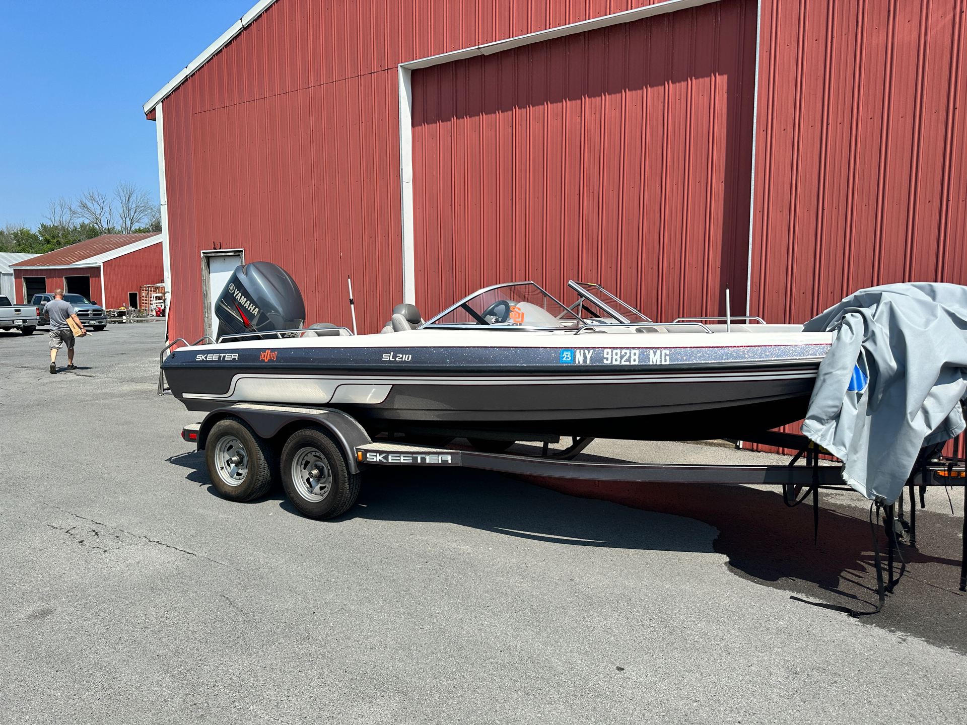 2010 Skeeter SL 210 in Bridgeport, New York - Photo 2