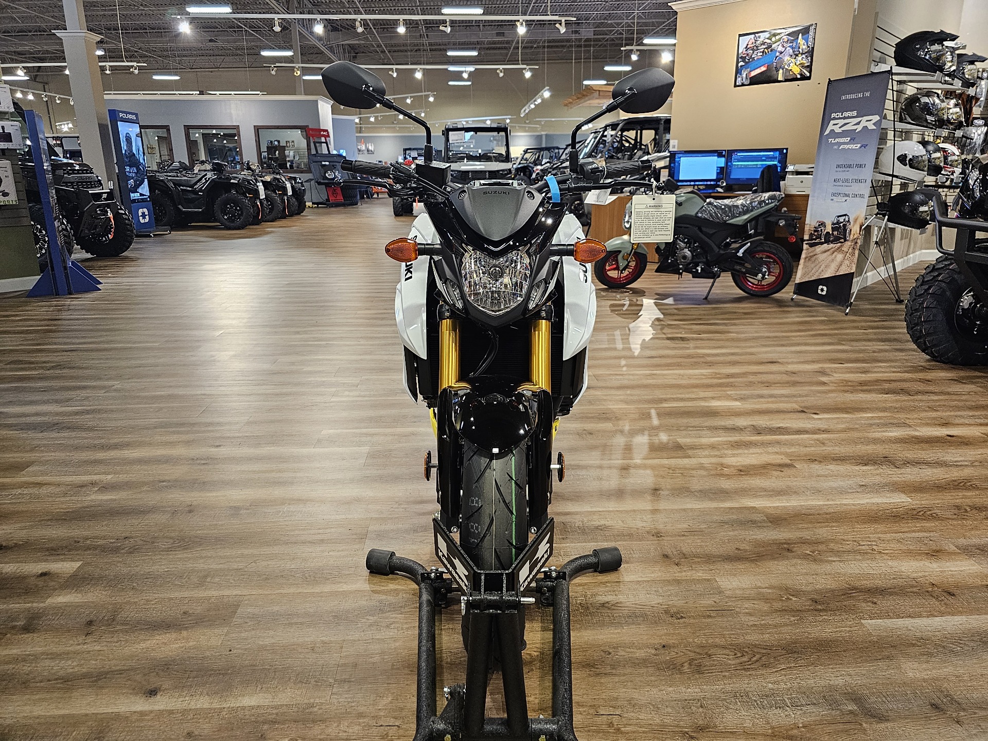 2023 Suzuki GSX-S750Z in Jackson, Missouri - Photo 5