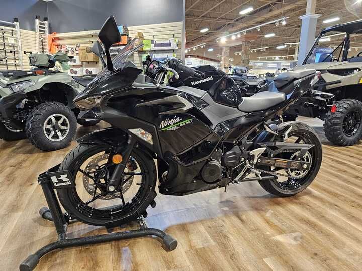 2024 Kawasaki Ninja 500 ABS in Jackson, Missouri - Photo 1