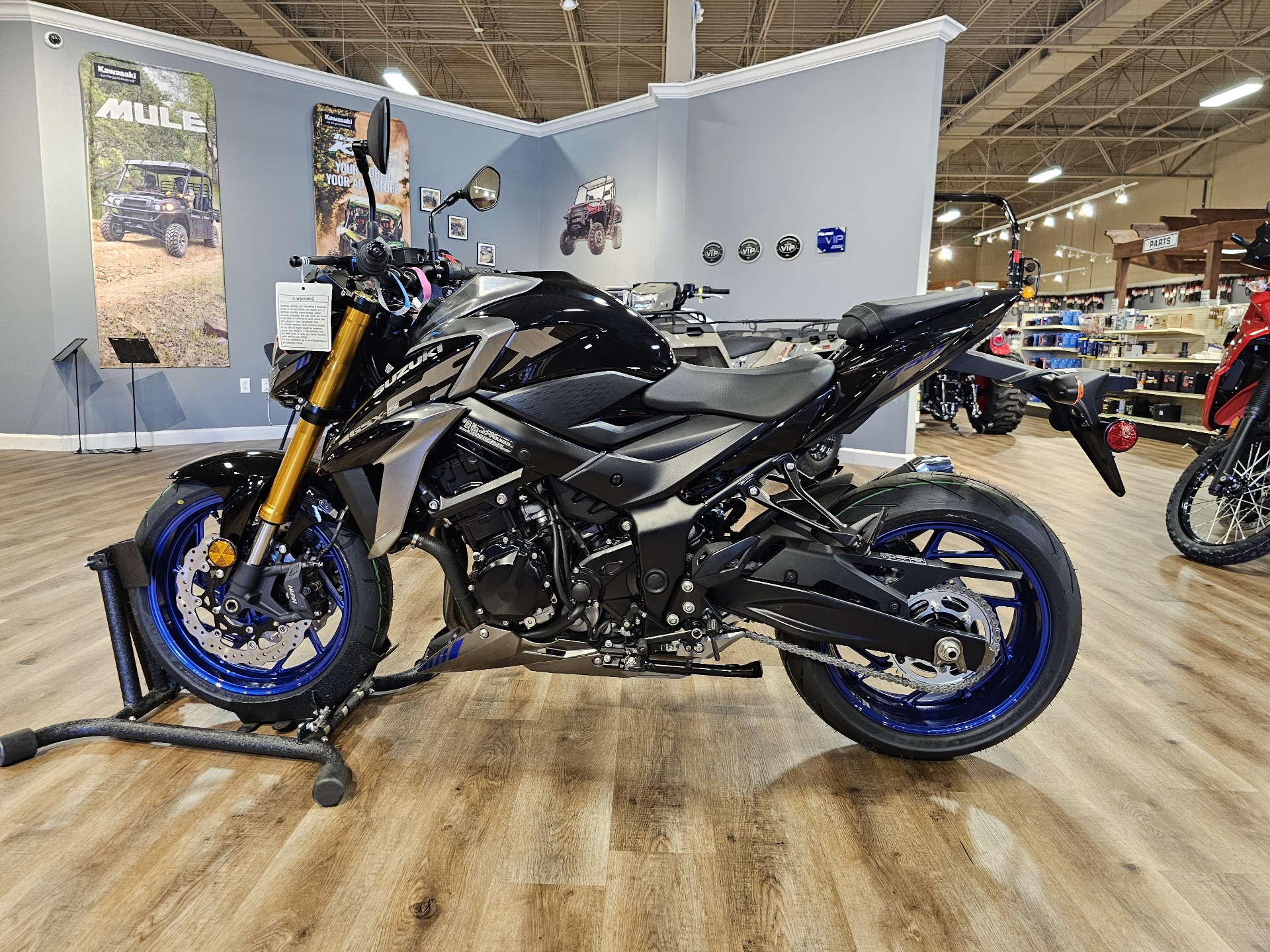 2023 Suzuki GSX-S750Z ABS in Jackson, Missouri - Photo 2