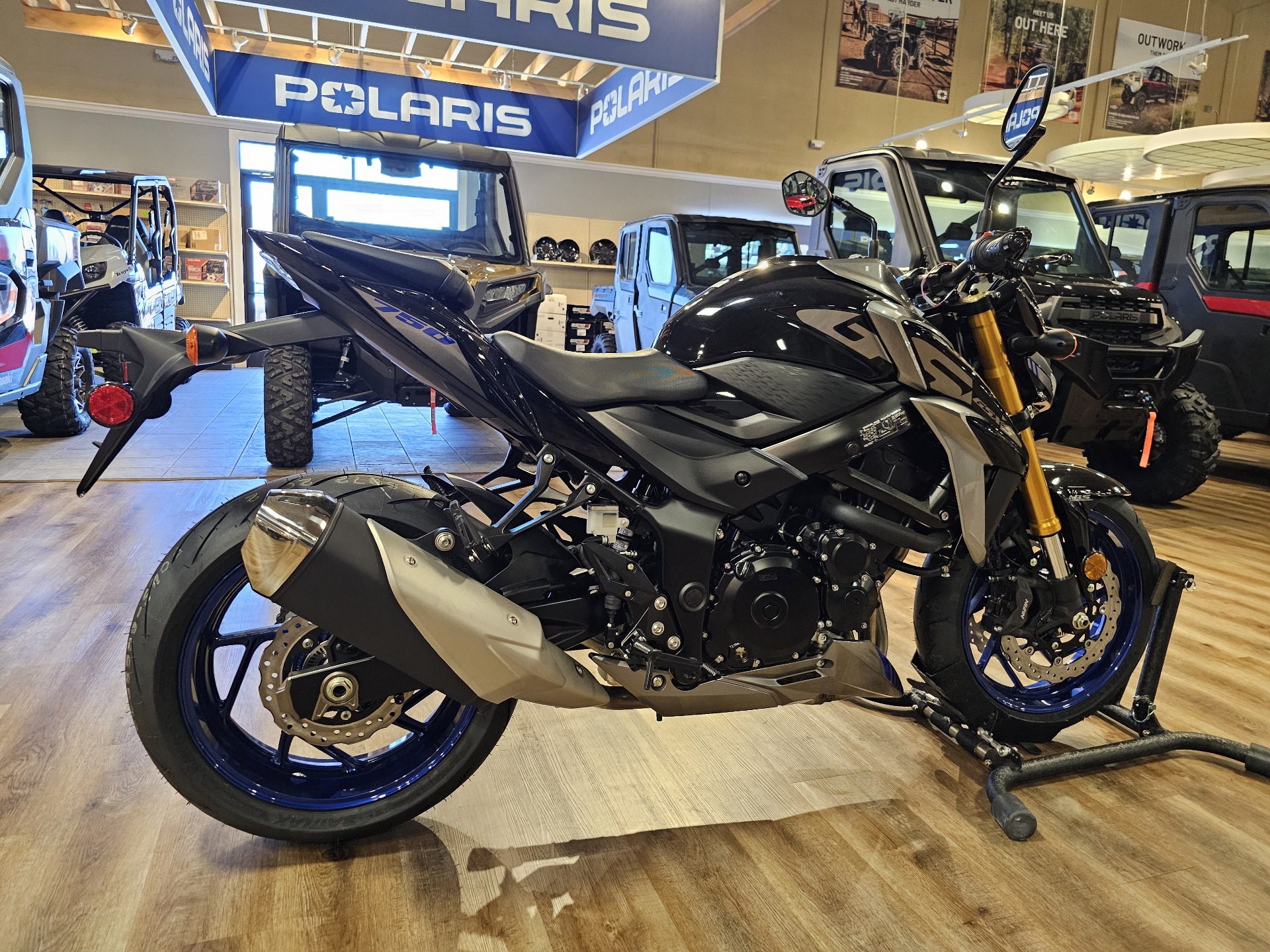 2023 Suzuki GSX-S750Z ABS in Jackson, Missouri - Photo 5