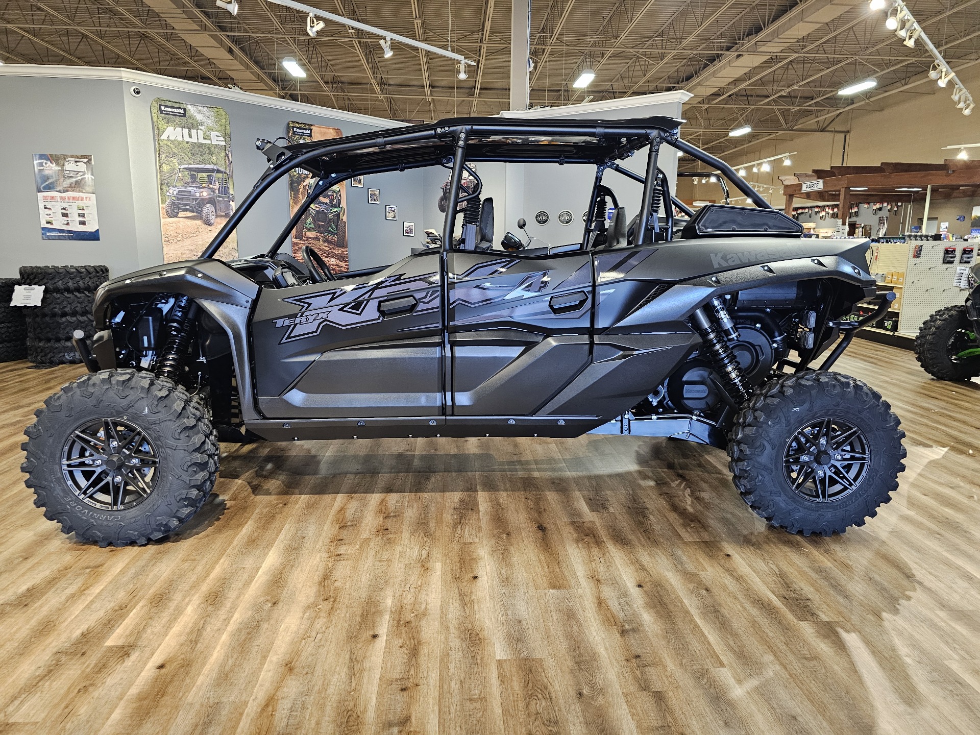 2025 Kawasaki Teryx KRX4 1000 Blackout Edition in Jackson, Missouri - Photo 2