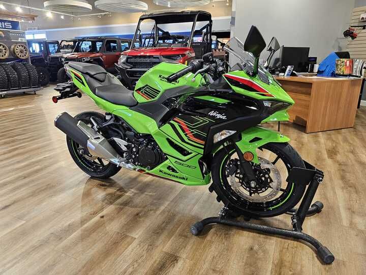 2024 Kawasaki Ninja 500 KRT Edition in Jackson, Missouri - Photo 7