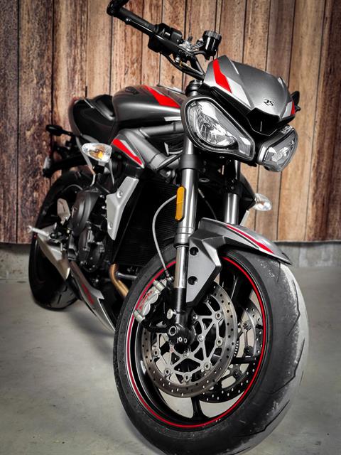 2021 Triumph Street Triple RS in New Haven, Vermont - Photo 8
