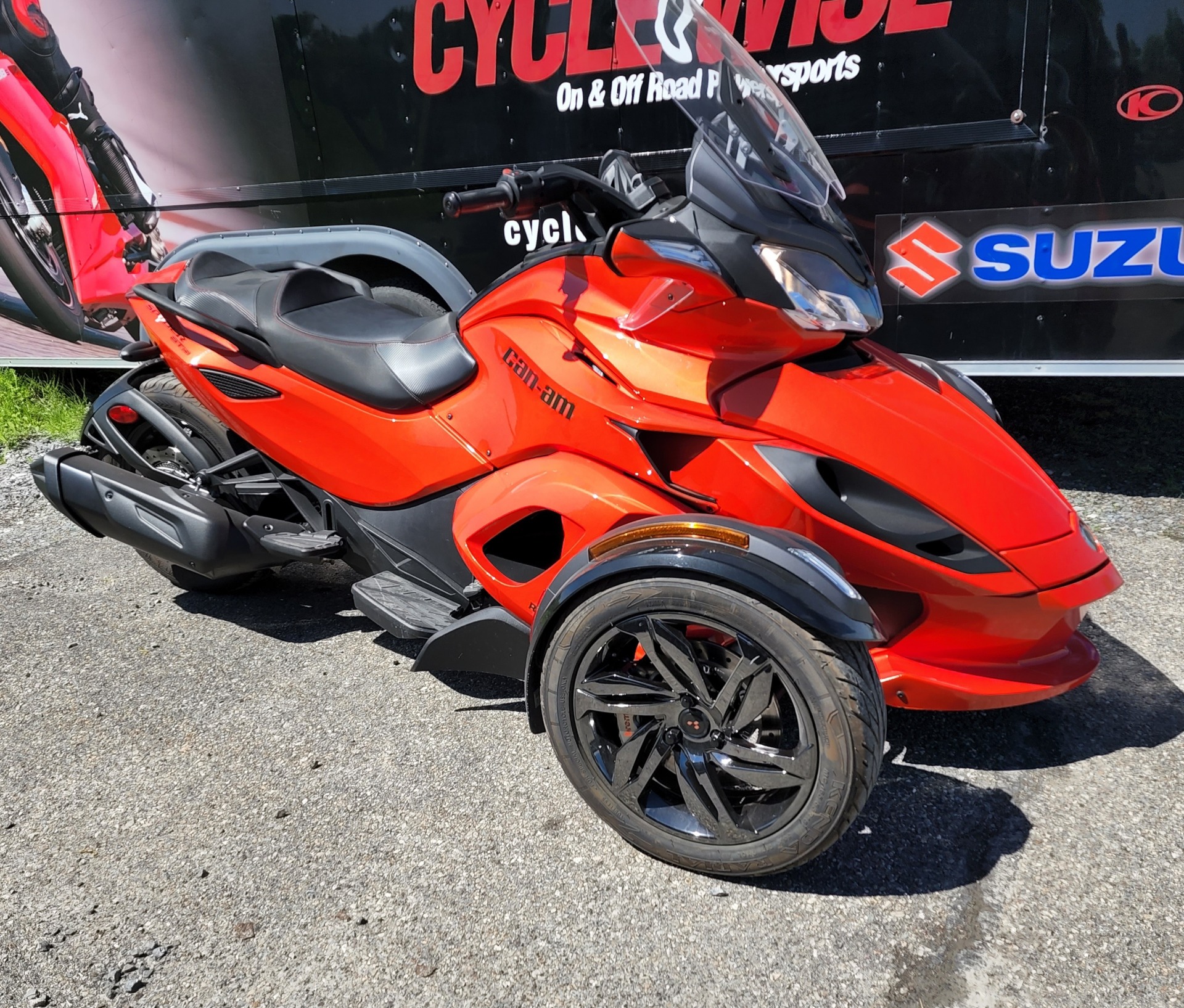 2016 Can-Am Spyder ST-S in New Haven, Vermont - Photo 1