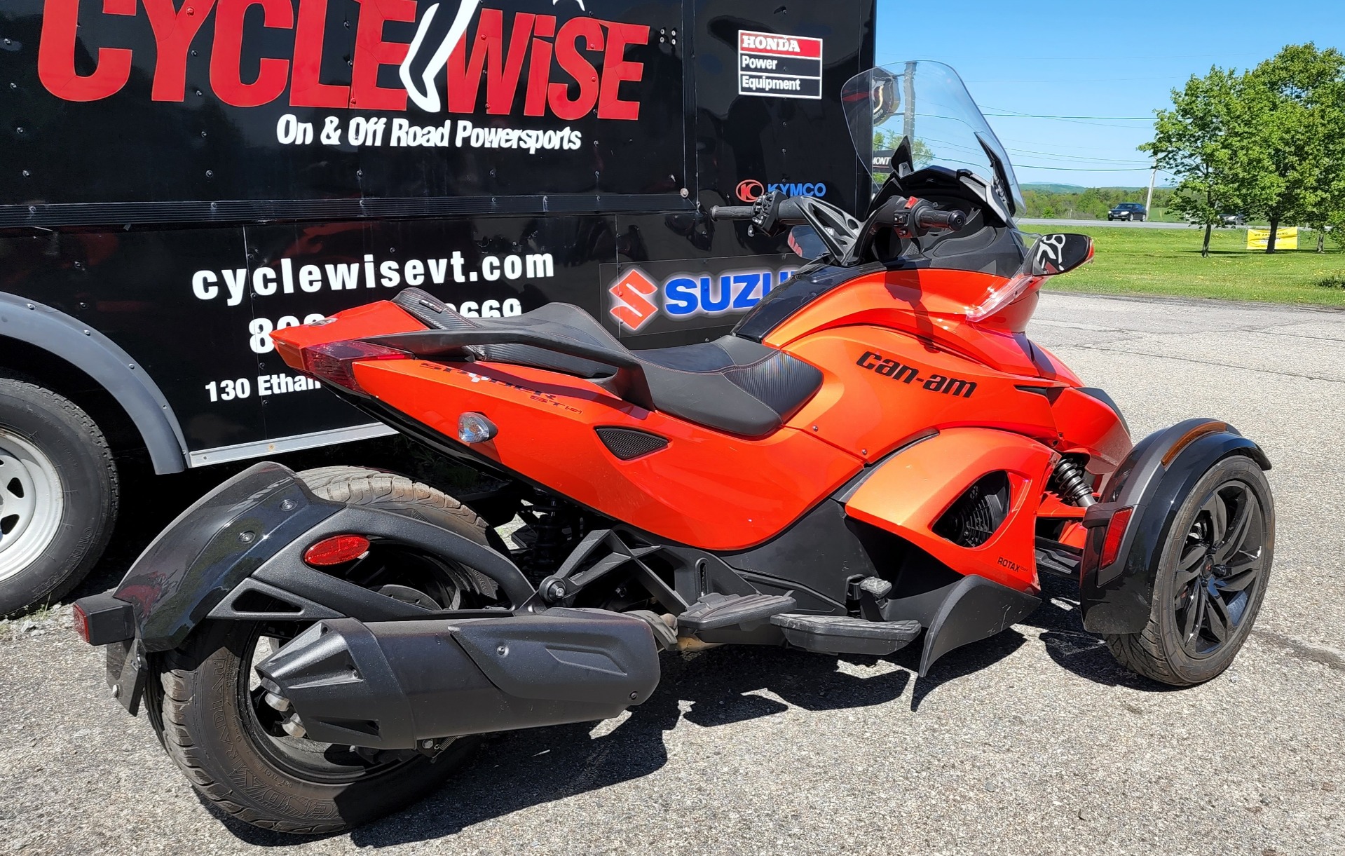 2016 Can-Am Spyder ST-S in New Haven, Vermont - Photo 2
