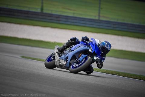 2023 Yamaha YZF-R1 in Clearwater, Florida - Photo 7