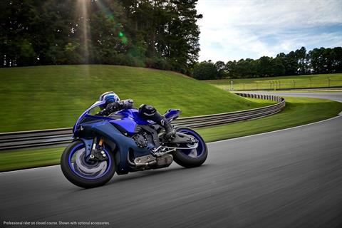 2023 Yamaha YZF-R1 in Clearwater, Florida - Photo 8