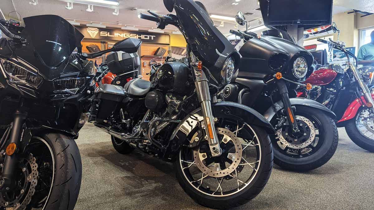 2021 Harley-Davidson Street Glide® Special in Clearwater, Florida - Photo 2