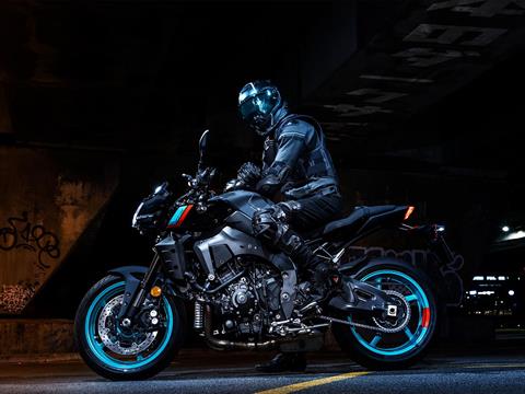 2022 Yamaha MT-10 in Clearwater, Florida - Photo 18