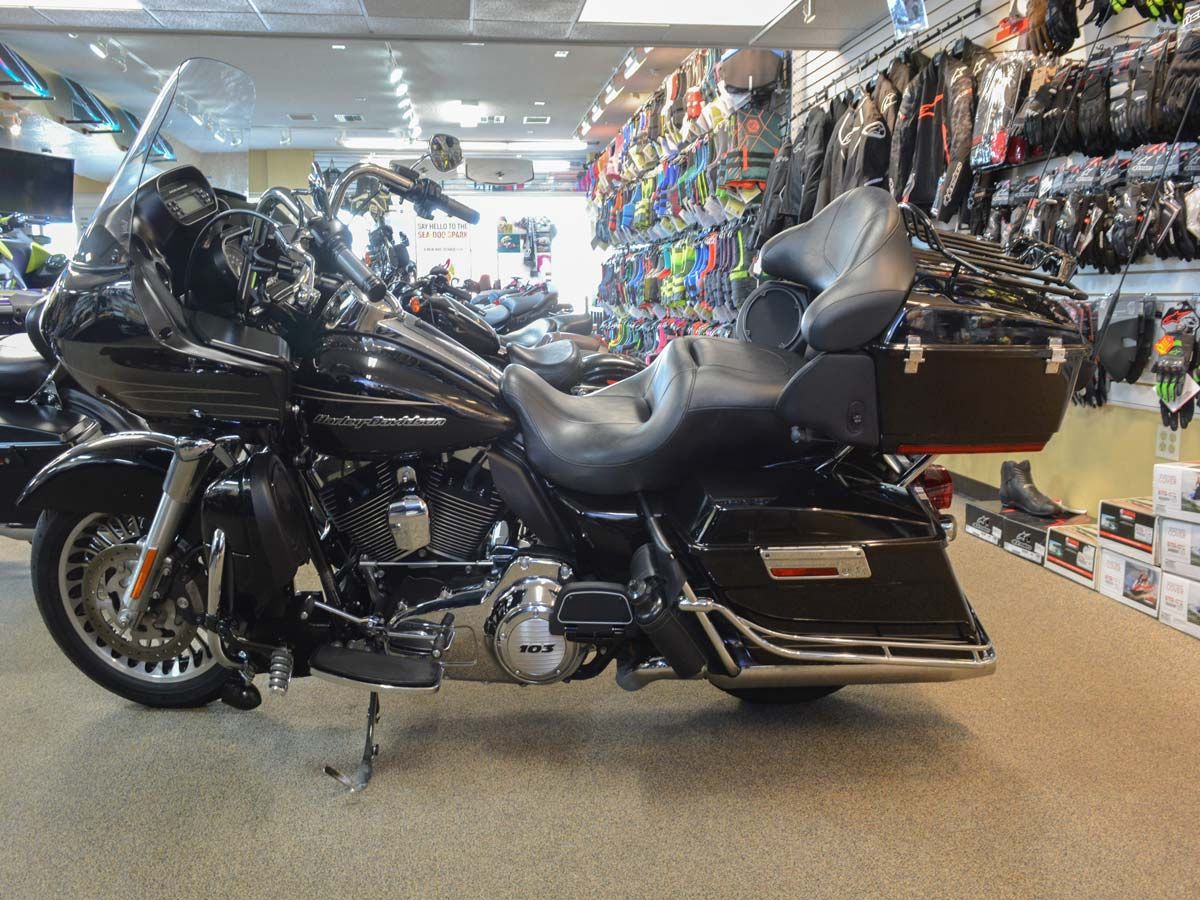 2012 Harley-Davidson Road Glide® Ultra in Clearwater, Florida - Photo 14