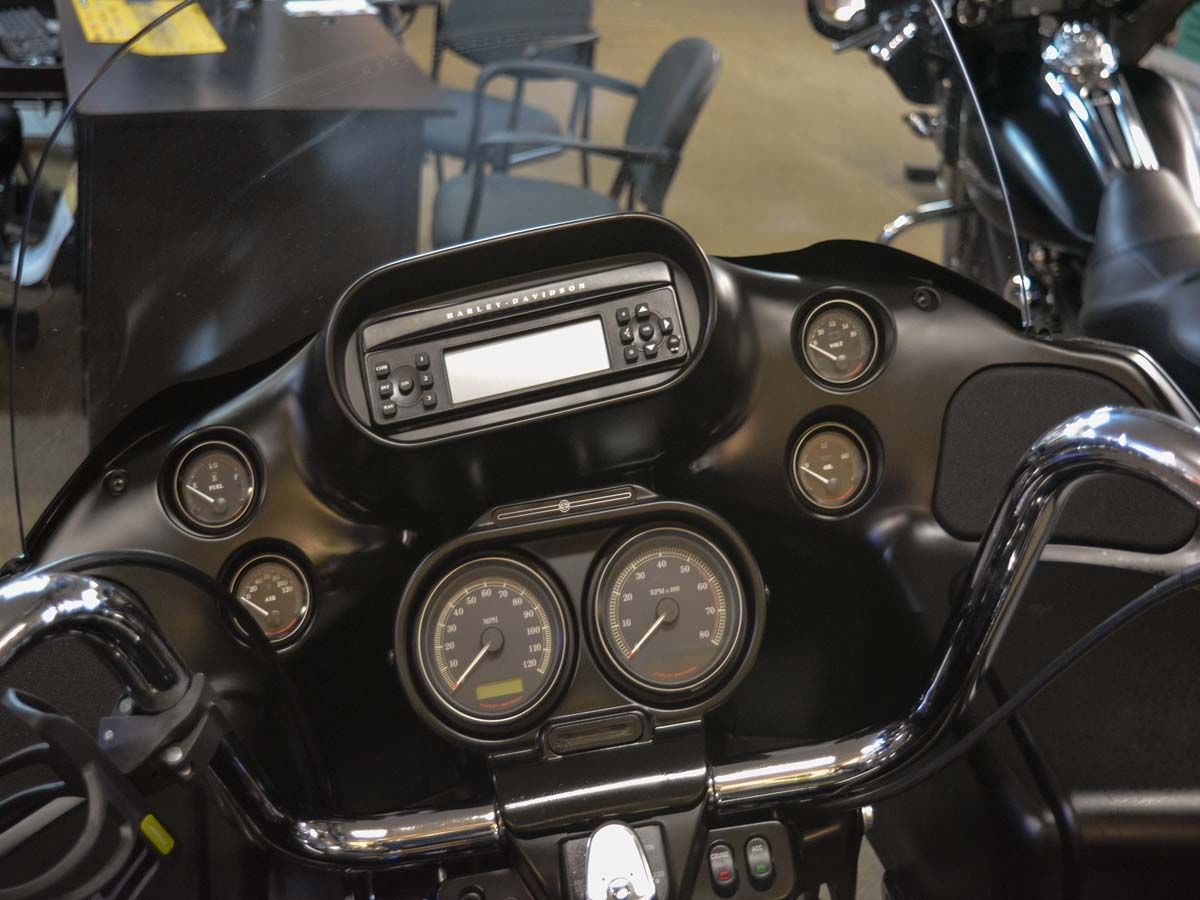2012 Harley-Davidson Road Glide® Ultra in Clearwater, Florida - Photo 16