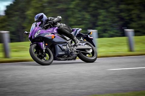 2023 Yamaha YZF-R3 in Clearwater, Florida - Photo 13