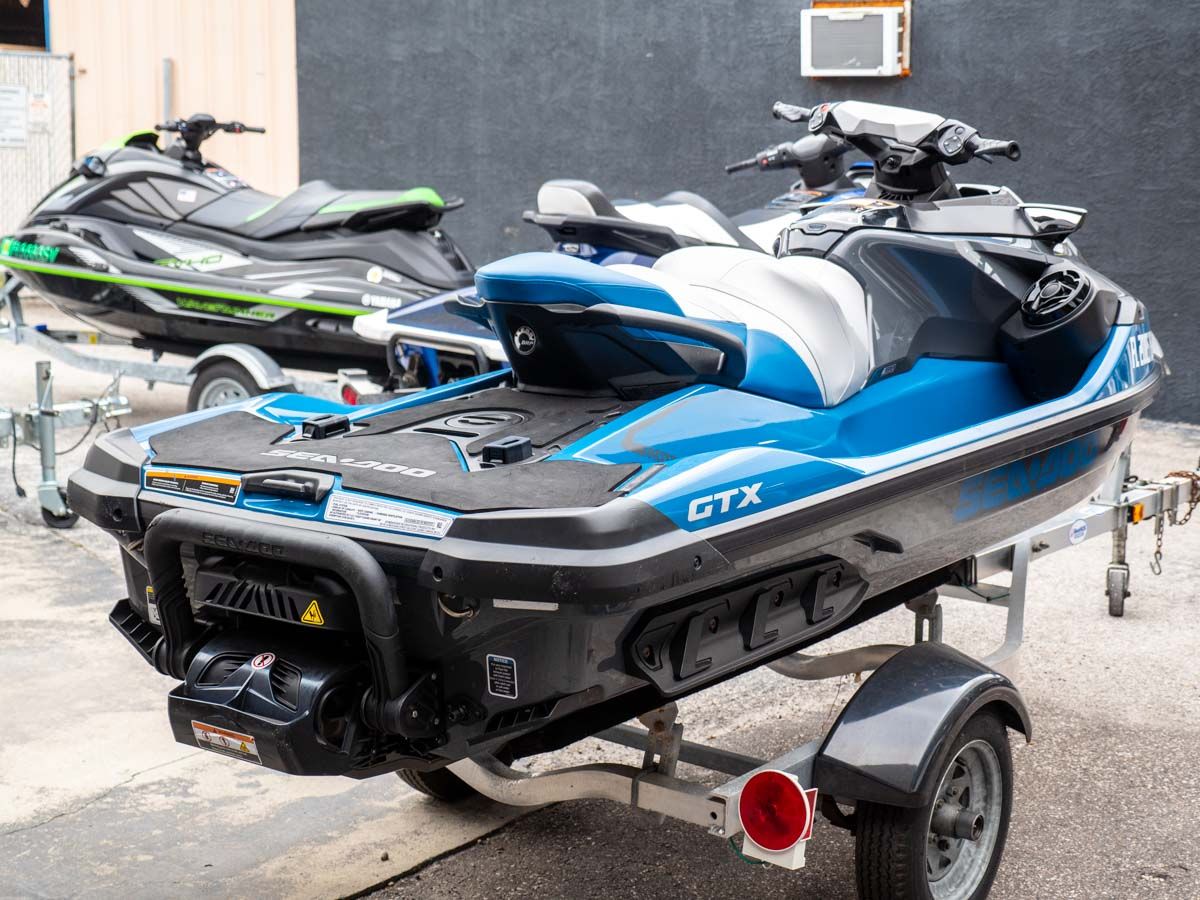 2018 Sea-Doo GTX 230 iBR + Sound System in Clearwater, Florida - Photo 6