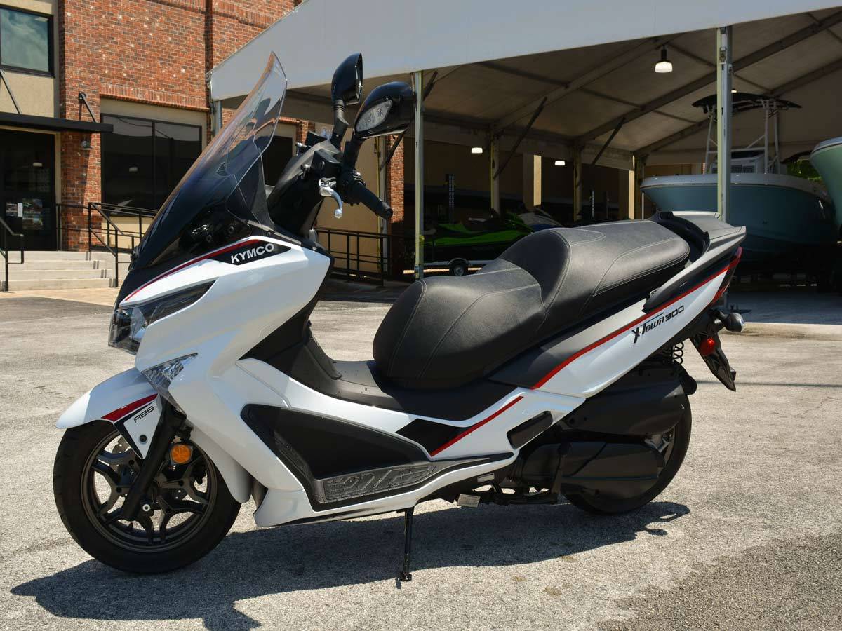 2021 Kymco X-Town 300i ABS in Clearwater, Florida - Photo 12
