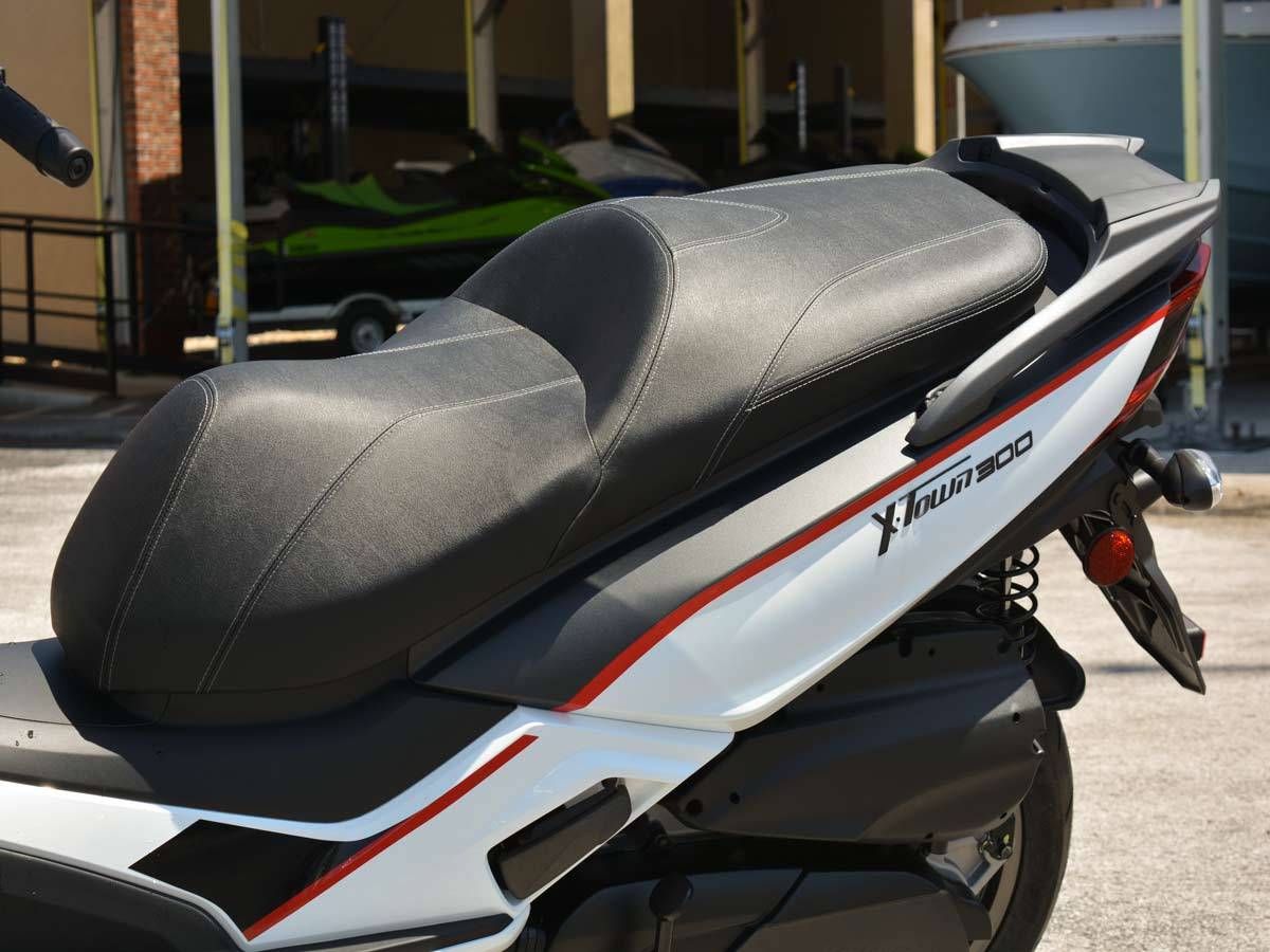 2021 Kymco X-Town 300i ABS in Clearwater, Florida - Photo 15