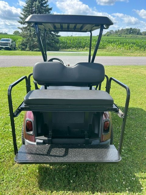 2017 E-Z-GO Golf RXV Electric in Binghamton, New York - Photo 3