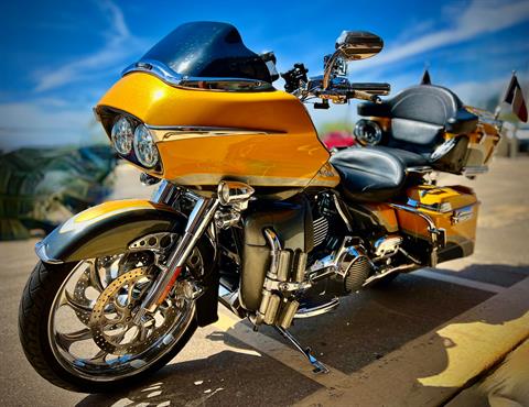 2009 Harley-Davidson CVO™ Road Glide® in Dallas, Texas - Photo 4