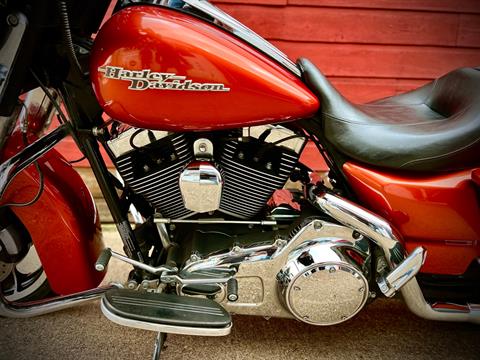 2011 Harley-Davidson Street Glide® in Dallas, Texas - Photo 14