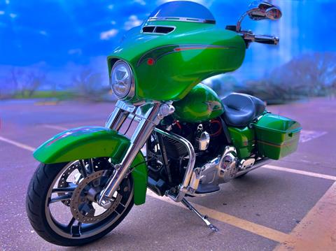 2015 Harley-Davidson Street Glide® in Dallas, Texas - Photo 14