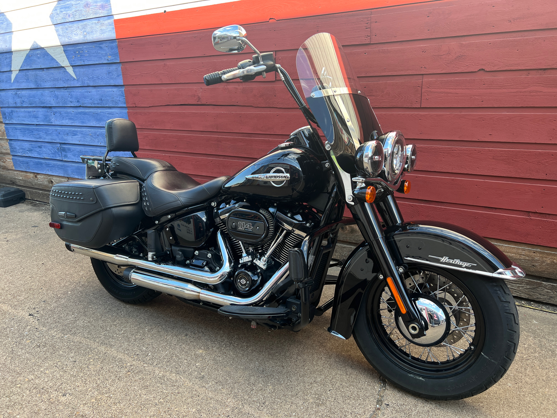 2019 Harley-Davidson Heritage Classic 114 in Dallas, Texas - Photo 2