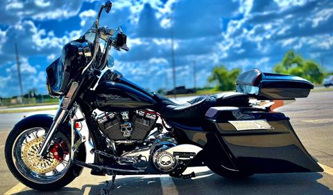 2009 Harley-Davidson Street Glide® in Dallas, Texas - Photo 8