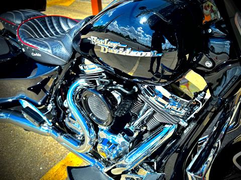 2009 Harley-Davidson Street Glide® in Dallas, Texas - Photo 21