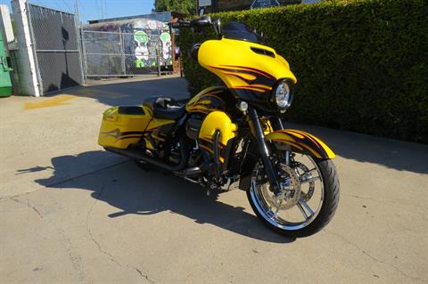 2015 Harley-Davidson CVO™ Street Glide® in Dallas, Texas - Photo 2