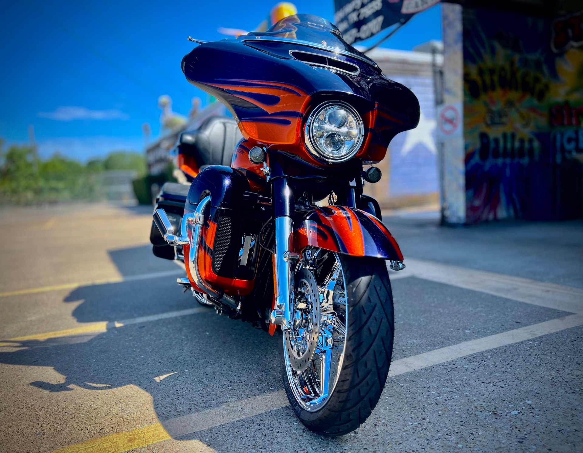 2015 Harley-Davidson CVO™ Street Glide® in Dallas, Texas - Photo 4