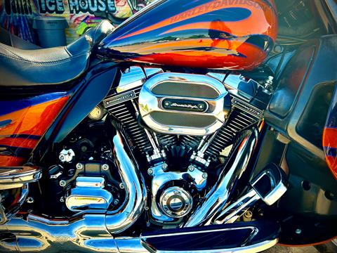 2015 Harley-Davidson CVO™ Street Glide® in Dallas, Texas - Photo 13