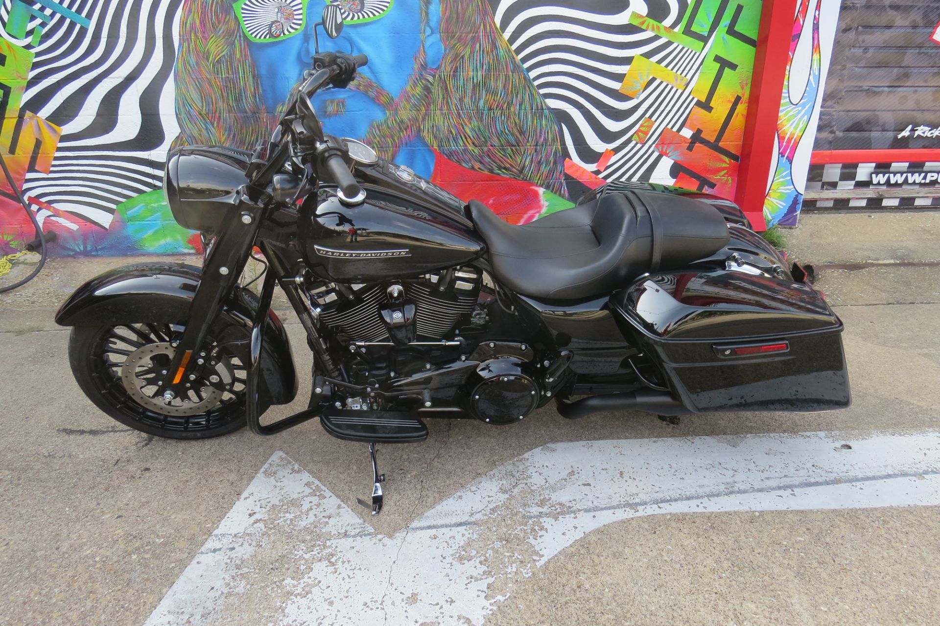 2018 Harley-Davidson Road King® Special in Dallas, Texas - Photo 8