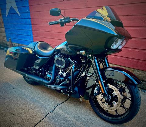 2020 Harley-Davidson Road Glide® Special in Dallas, Texas - Photo 2
