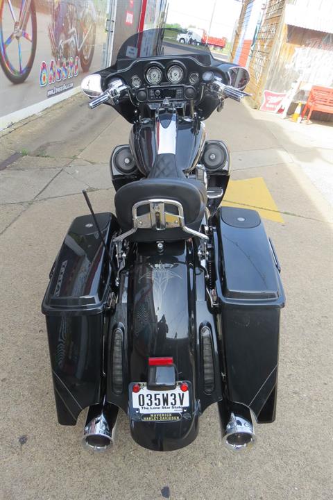 2012 Harley-Davidson CVO™ Street Glide® in Dallas, Texas - Photo 7