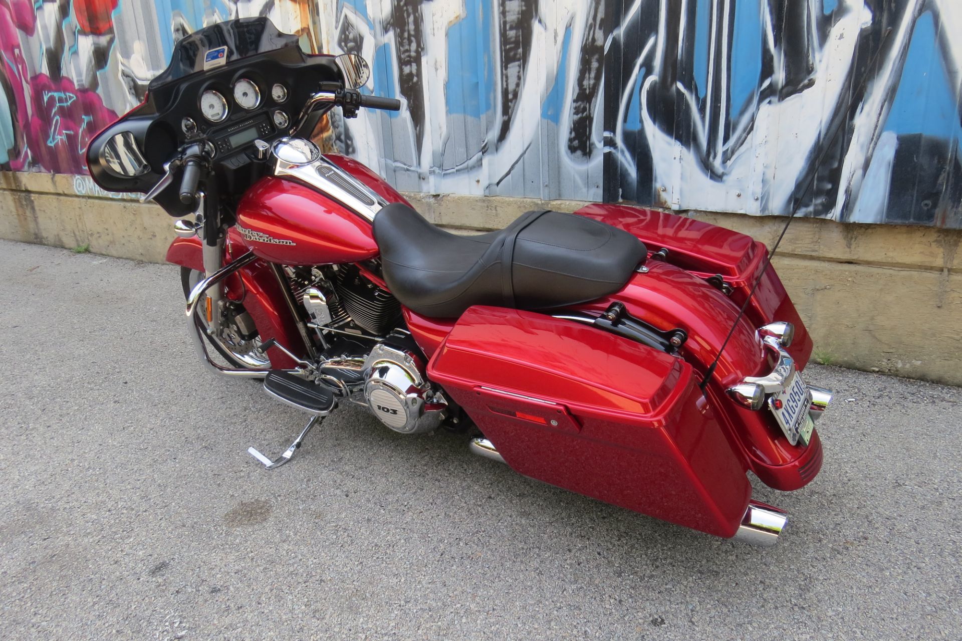 2013 Harley-Davidson Street Glide® in Dallas, Texas - Photo 9