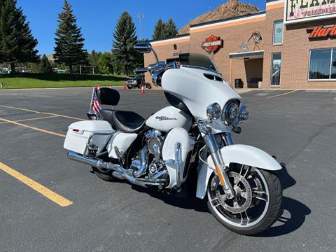 2017 Harley-Davidson Street Glide® Special in Green River, Wyoming - Photo 8